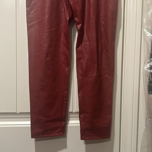 BCBGMAXAZIRA faux leather pants suit - Picture 9 of 11